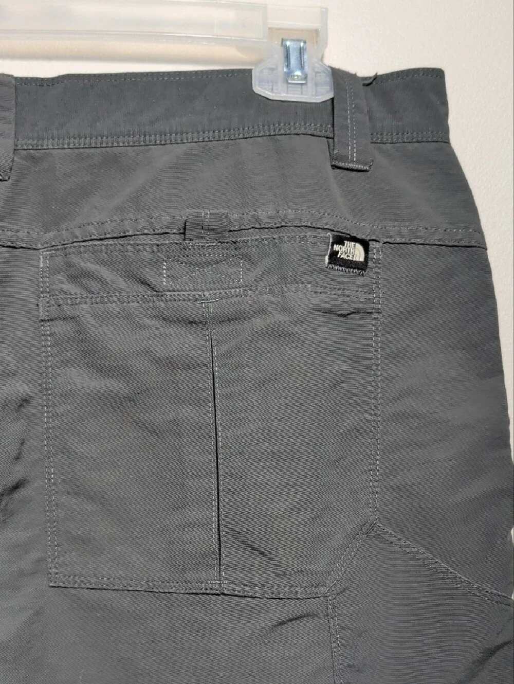 The North Face Men's Charcoal Gray Nylon Cargo Shorts Outdoor Utility Hiking 38